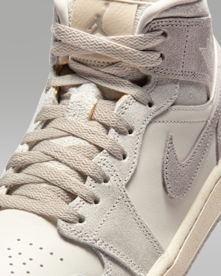 Air Jordan 1 Mid SE Women's Shoes. Nike.com